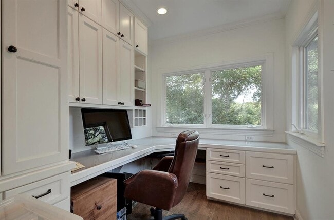 Building Photo - 5018 Shoal Creek Blvd
