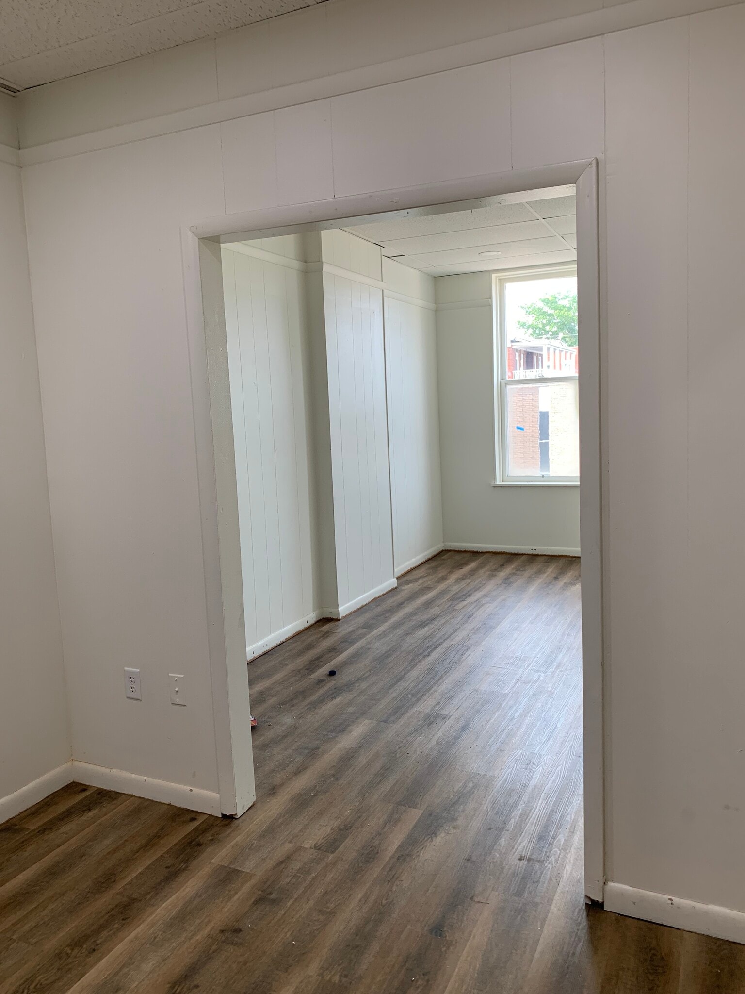 Building Photo - 19 W Washington St Apt 3
