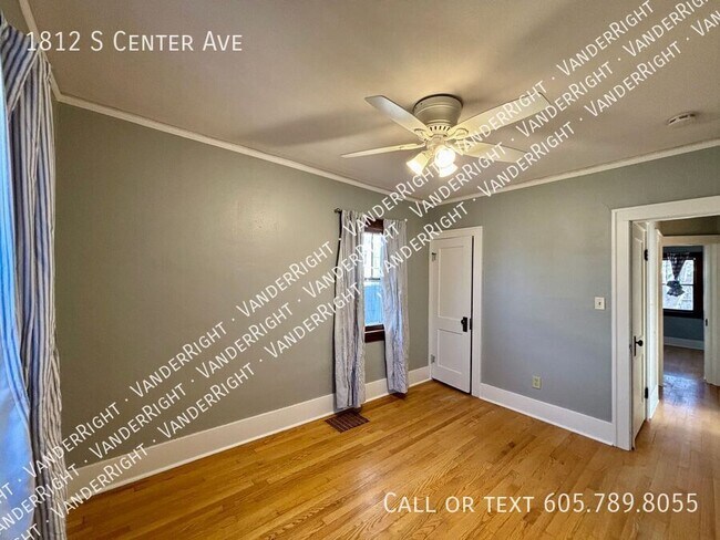 Building Photo - 1812 S Center Ave