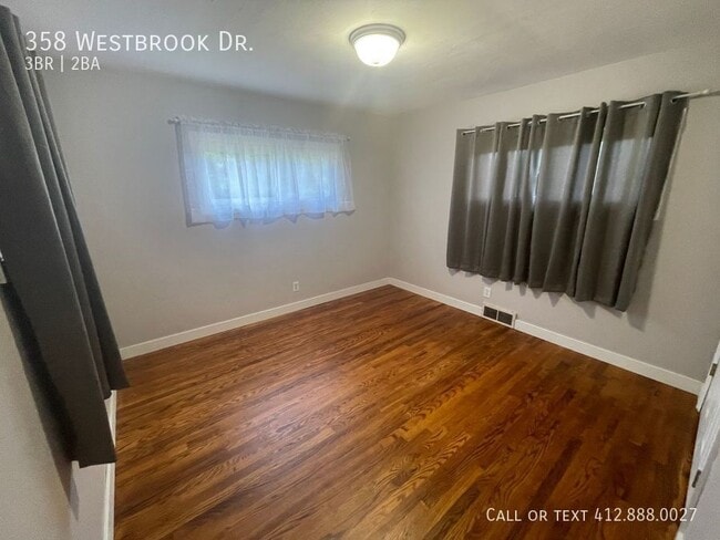 Building Photo - 358 Westbrook Dr