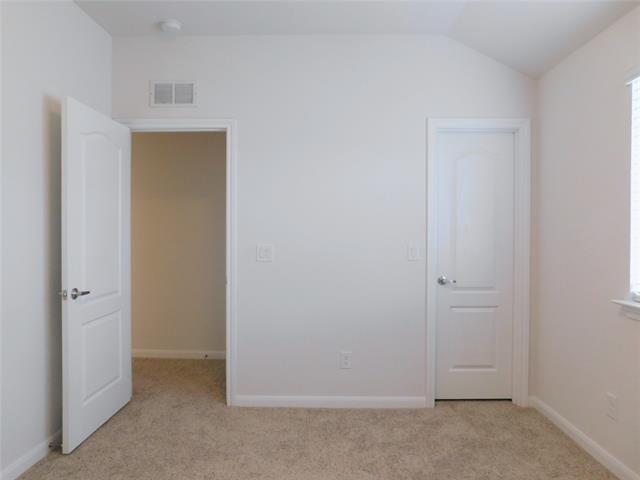 Building Photo - 1111 Saddle Ridge Dr