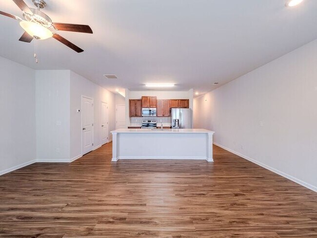 Building Photo - 400 Ruths Blvd