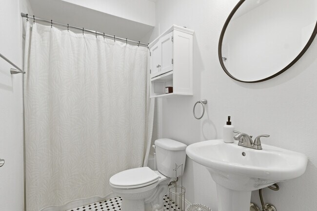 Building Photo - 3203 N Bailey St