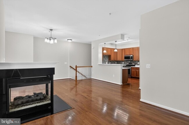 Building Photo - 13945 Hollow Wind Way