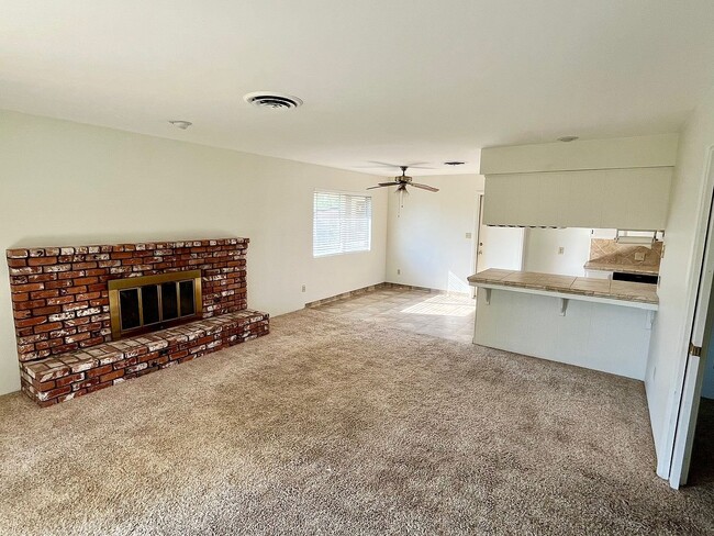 Building Photo - 9244 Hemingway Pl