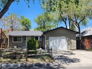 Building Photo - 3 Bedroom Home Centrally Located in Carson City