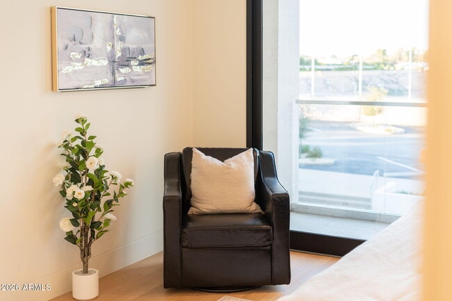 Building Photo - 6587 N Palmeraie Blvd