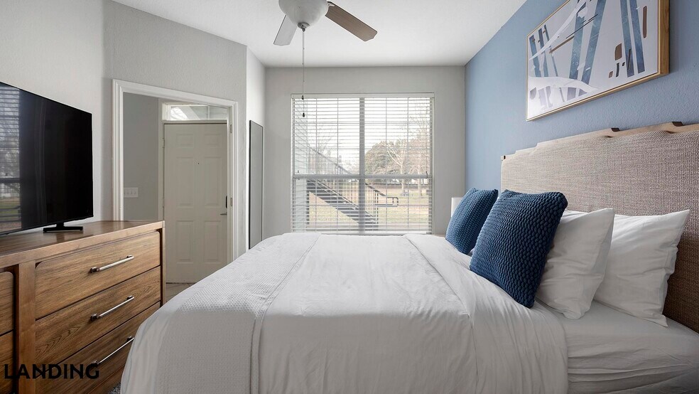 Building Photo - 261 Veterans Pkwy