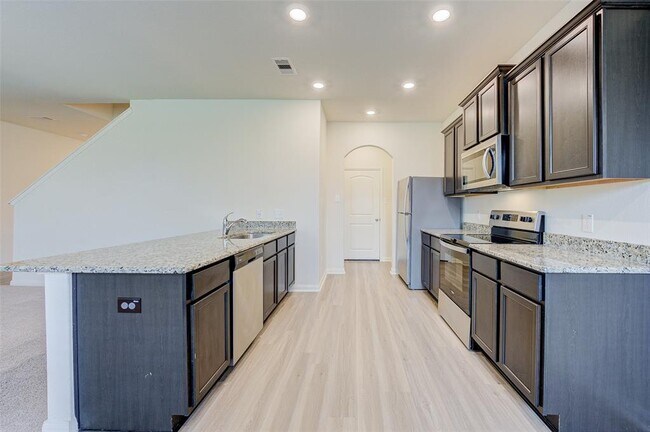 Building Photo - 28057 Irving Dr