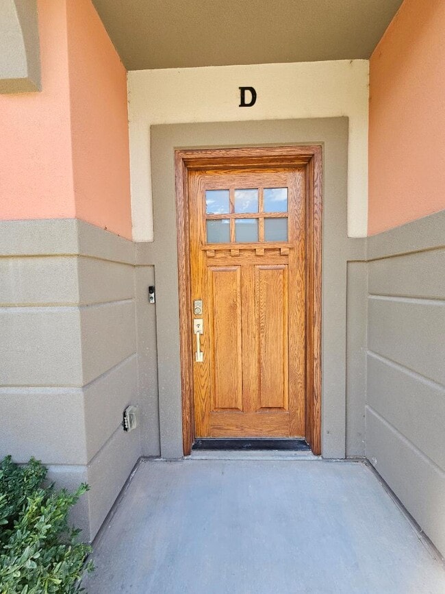 Building Photo - 876 S Lincoln Ave