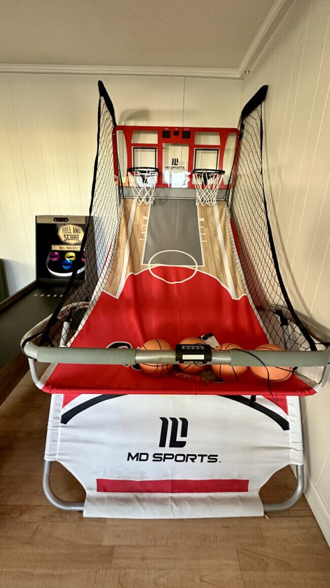 Building Photo - 5008 Onstad St