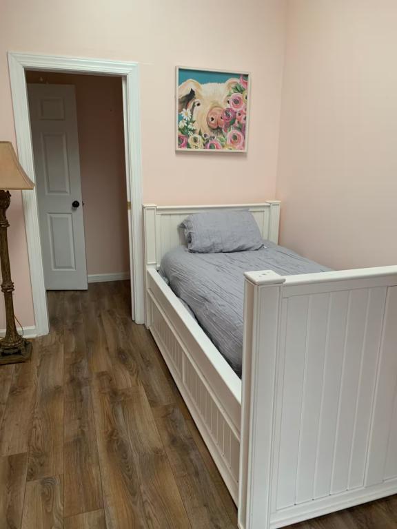 Building Photo - 124 Lake Ridge Dr