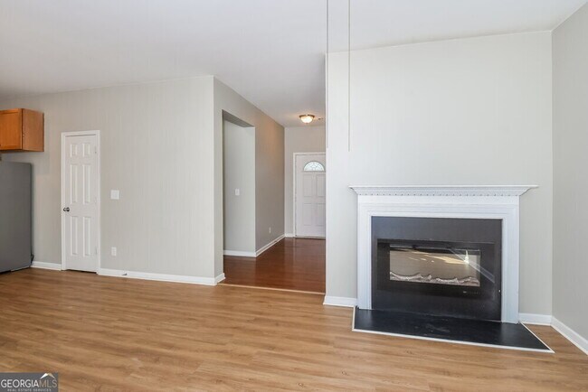 Building Photo - 3643 Roseman Landing