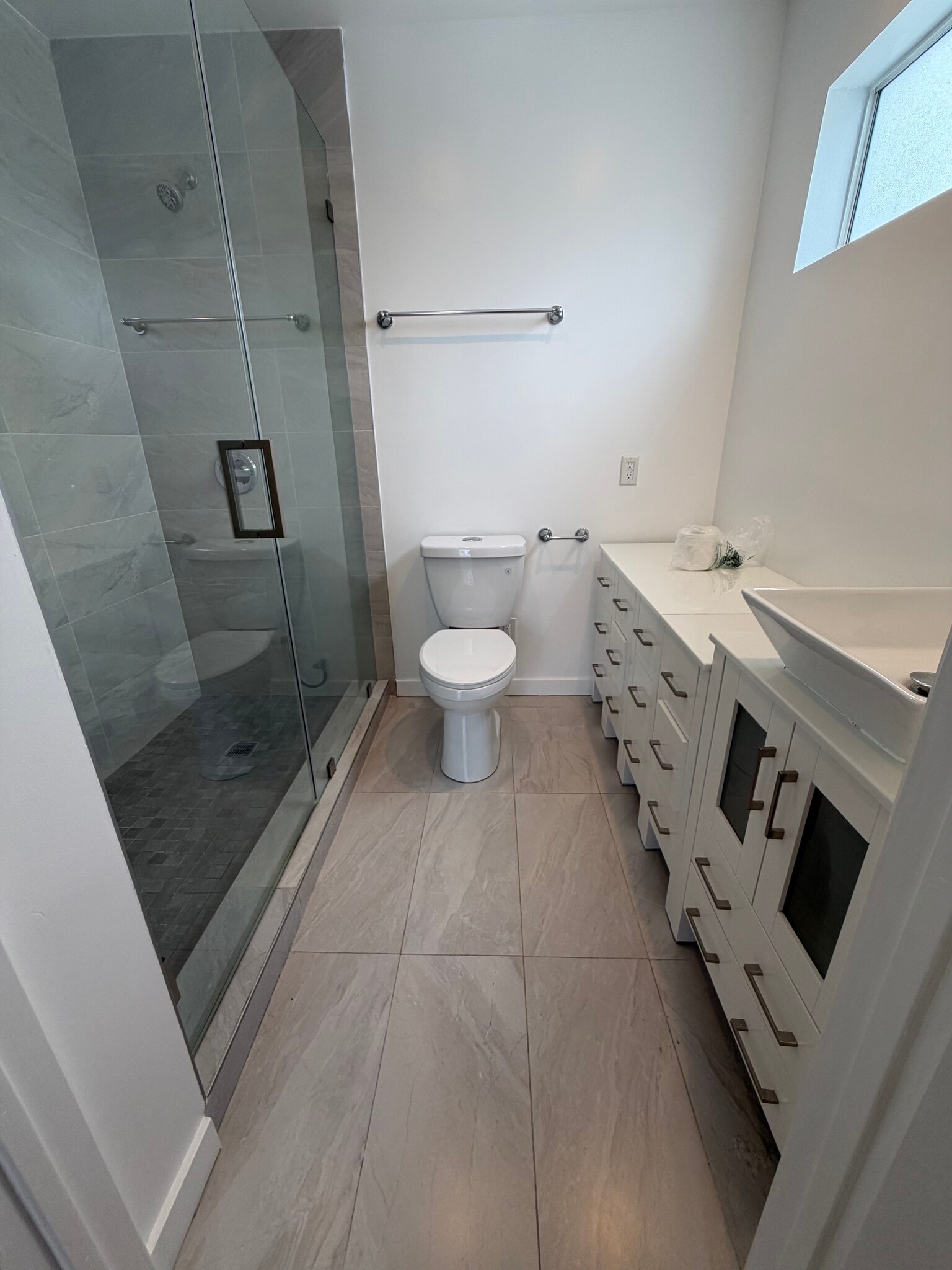 Building Photo - 1409 S Saltair Ave