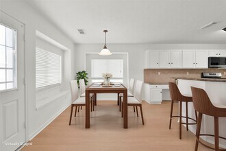 Building Photo - 28807 Hidden Cove Dr