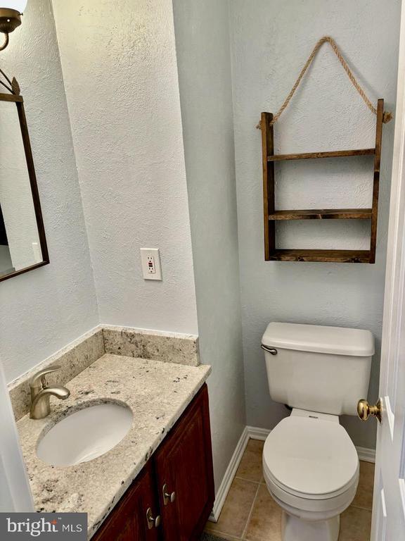 Building Photo - 6803 Wild Rose Ct