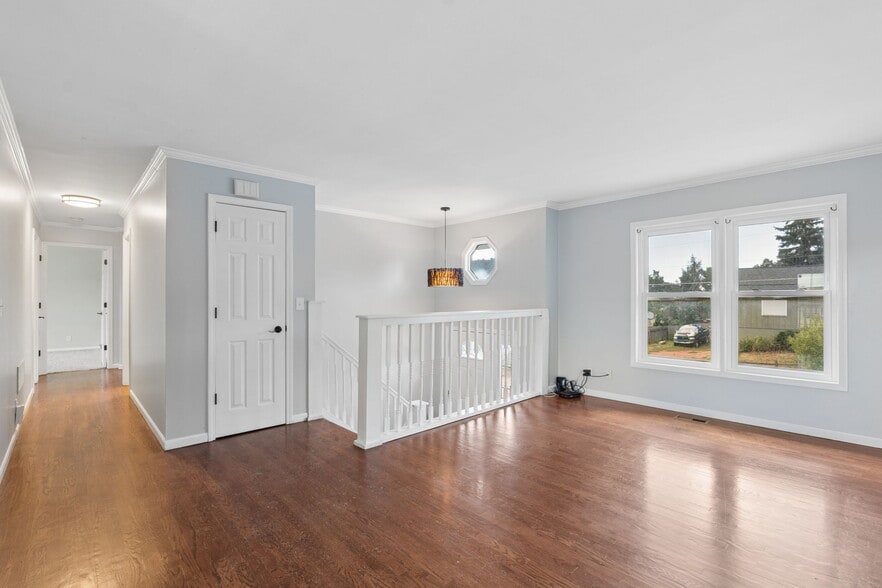 Building Photo - 103 Aurelia Ave