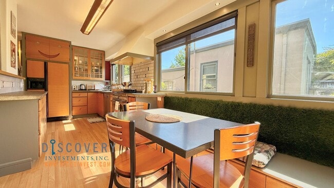 Building Photo - Charming Custom Retreat in Prime Berkeley ...