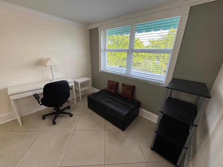 Building Photo - 112 S Federal Hwy