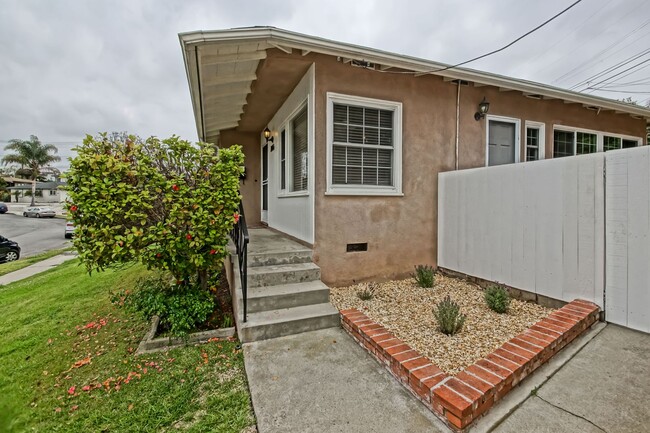 Building Photo - 7866 Flight Ave