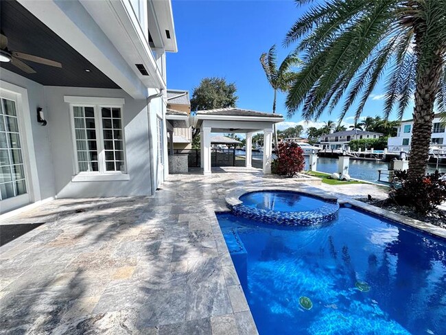 Building Photo - 1744 SE 9th St