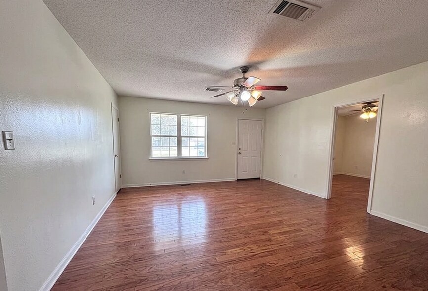 Building Photo - 2517 Habersham Rd