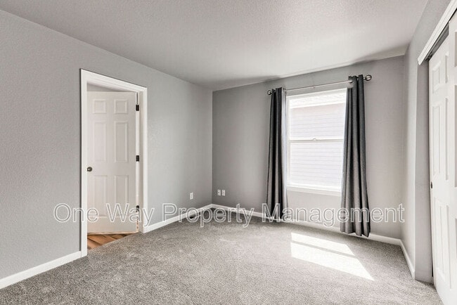 Building Photo - 438 Heritage Ln