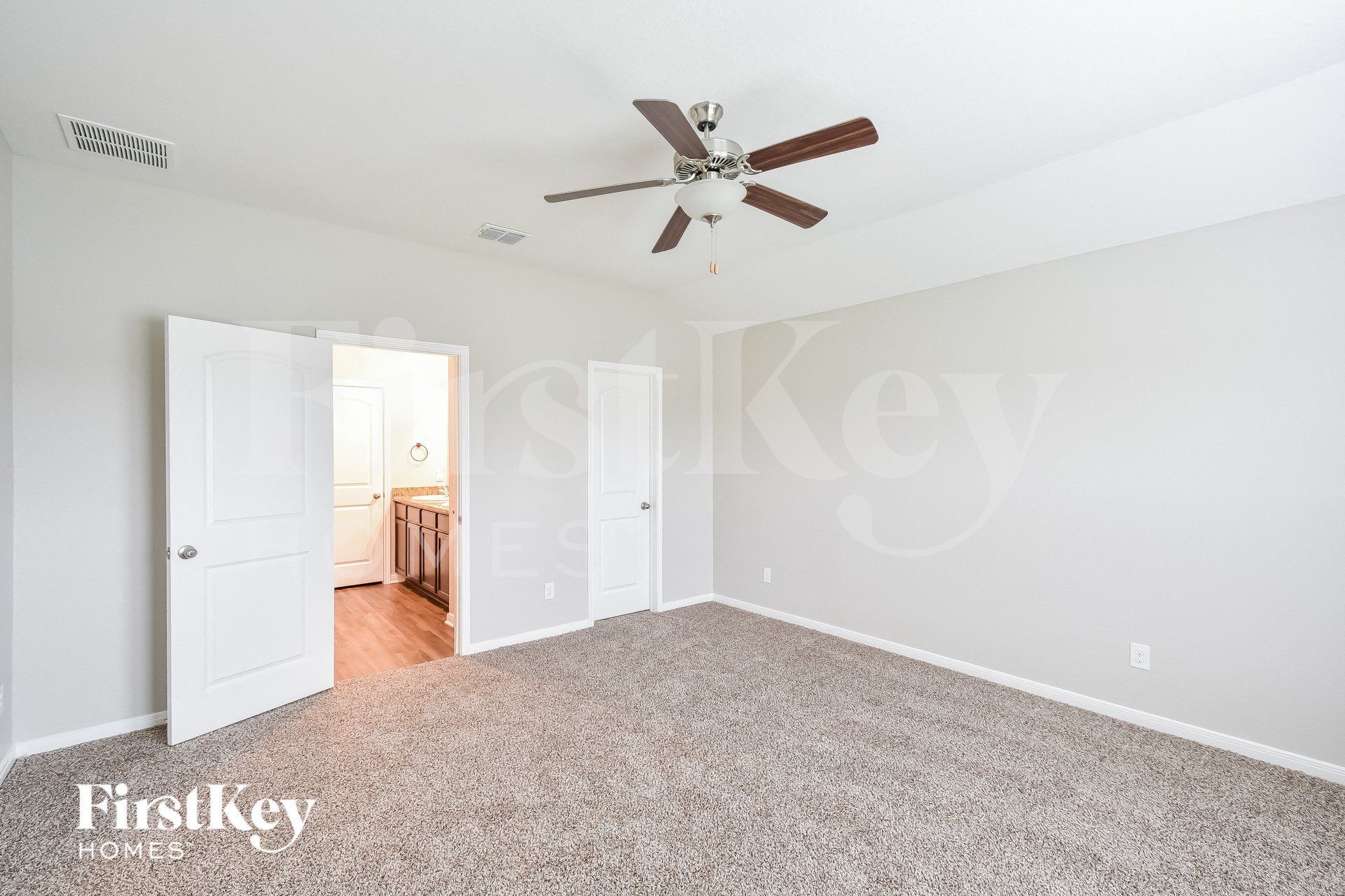 Building Photo - 11811 Wolf Cyn