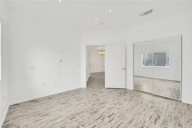 Building Photo - 8725 W Flamingo Rd