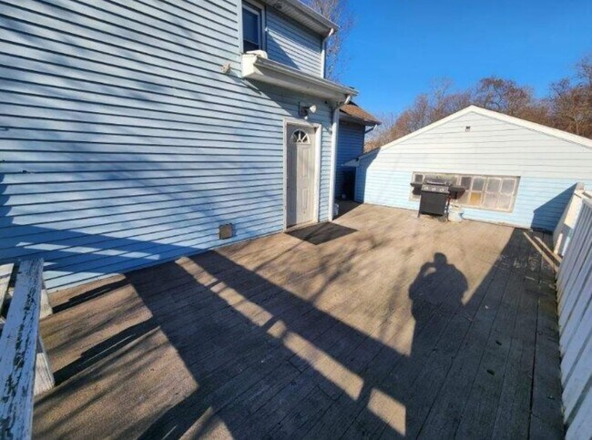 Building Photo - 115 Paul Manafort Dr