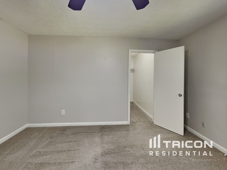 Building Photo - 4170 Summer Wood Dr