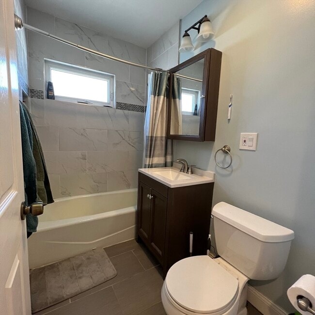 Building Photo - 18-20 Fleming St