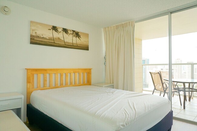 Building Photo - OCEAN VIEWS! FULLY FURNISHED 1/1!