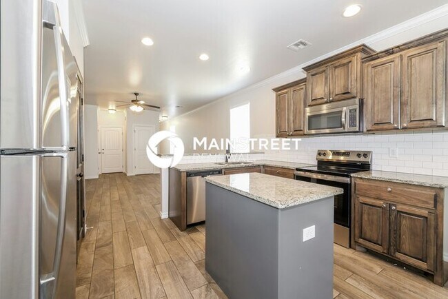 Building Photo - 4 Bedroom Pet-Friendly Home in OKLAHOMA CITY, OK with Main Street Renewal