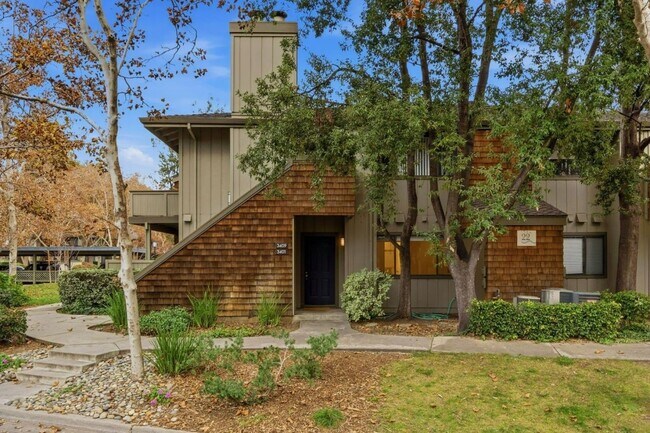 Building Photo - 3401 La Terrace Cir