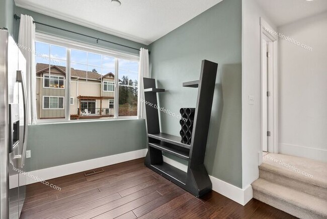 Building Photo - Picturesque 2 Bedroom 2.5 Bathroom Townhou...