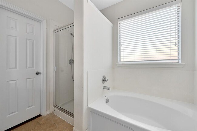 Building Photo - 8803 Peach Oak Crossing
