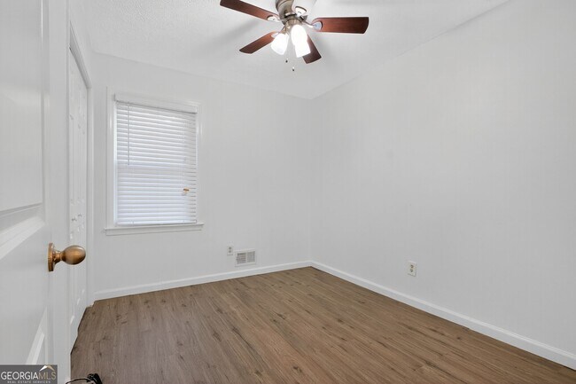 Building Photo - 230 Shiloh Hills Dr NW