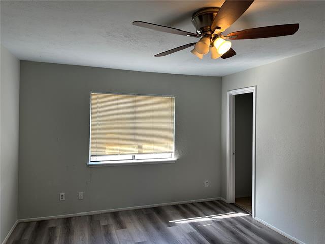 Building Photo - 506 Red Oak Dr