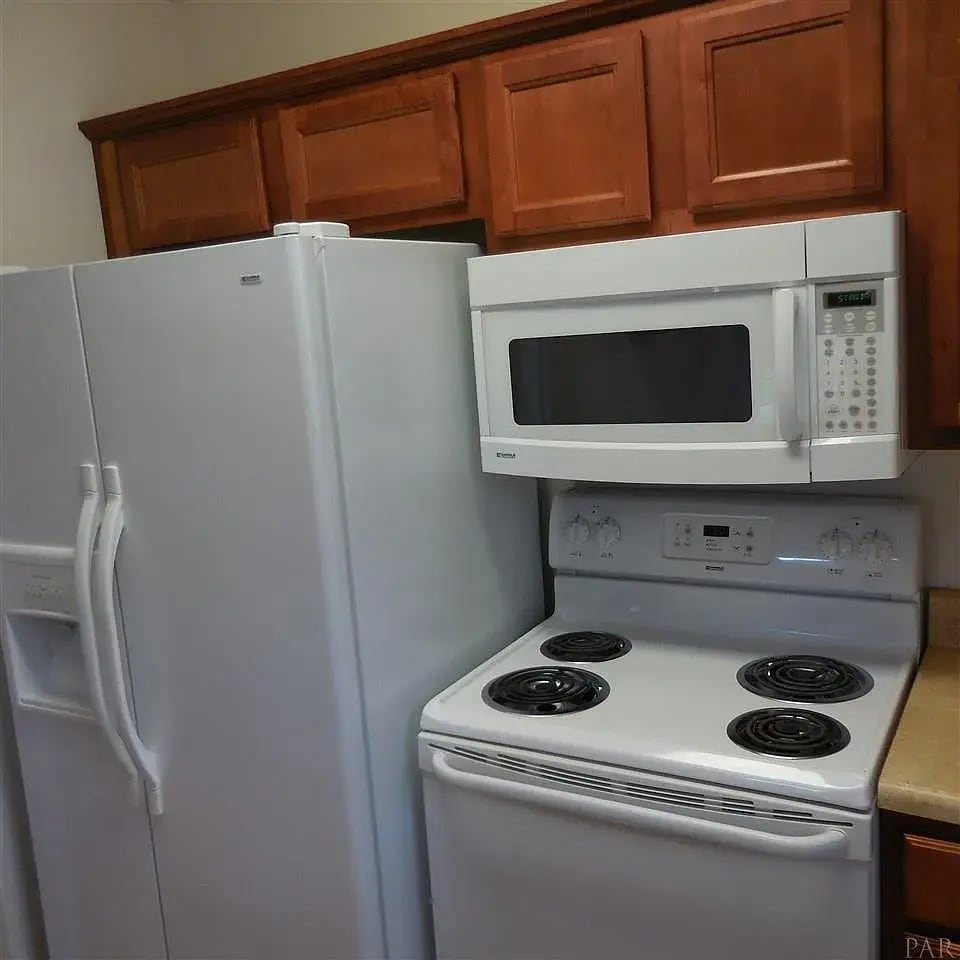 Building Photo - 1487 Dunhurst Dr