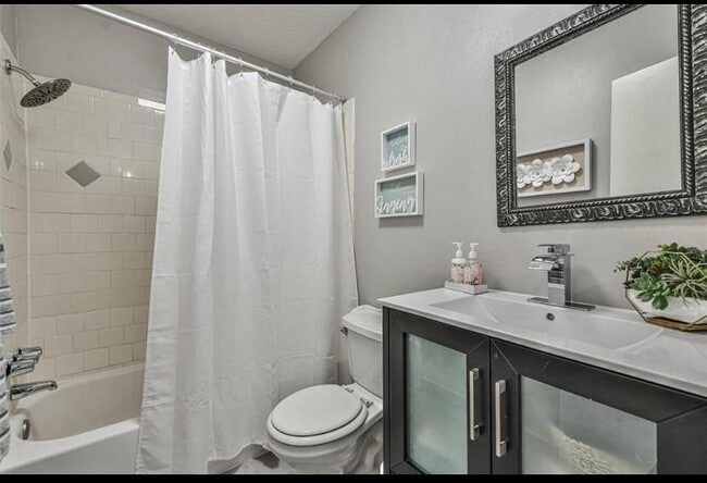 Building Photo - 22939 Spring Willow Dr