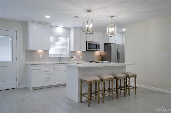 Building Photo - 41 N 15th St