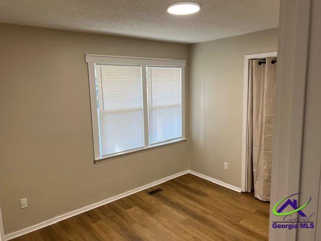 Building Photo - 308 Skyway Dr