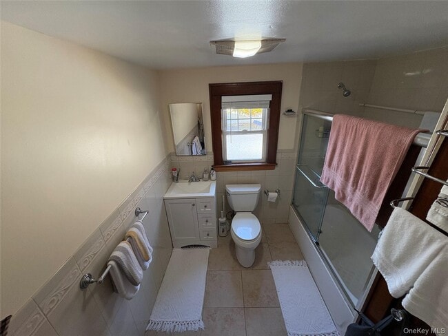 Building Photo - 75 Brefni St