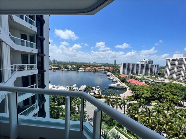 Building Photo - 21055 Yacht Club Dr