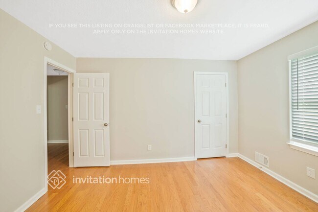 Building Photo - 468 Summerville Dr NW