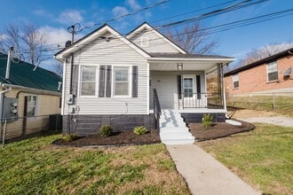 Building Photo - 245 Evansdale Ave