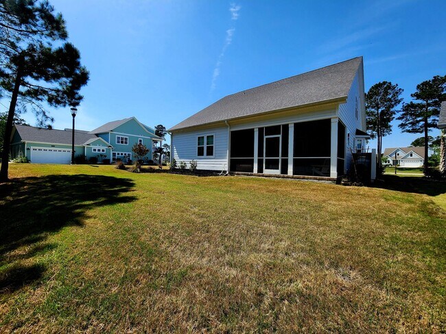 Building Photo - Home Available in Summerhouse on Everett Bay! Showings Coming Soon.
