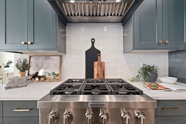 Building Photo - Brand new home stunning Valor Estates in Kuna