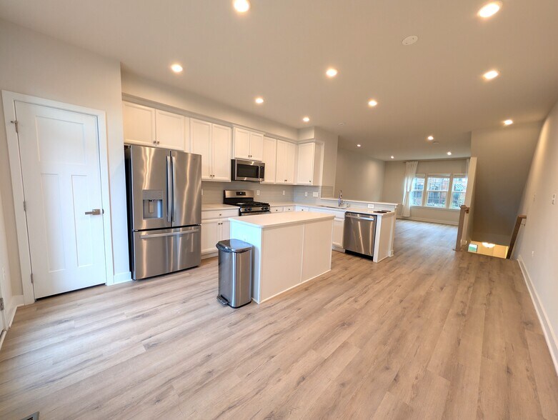 Building Photo - 2646 Jetstream Rd